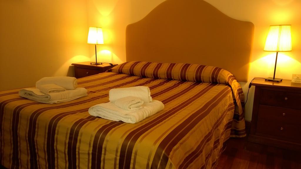 Palazzo Magnocavallo B&B Наполи Екстериор снимка