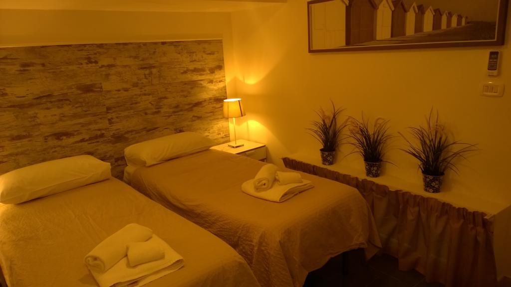 Palazzo Magnocavallo B&B Наполи Екстериор снимка