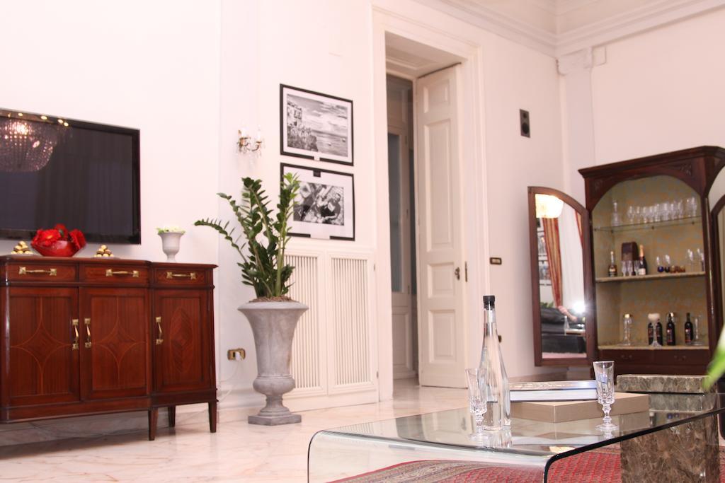 Palazzo Magnocavallo B&B Наполи Екстериор снимка