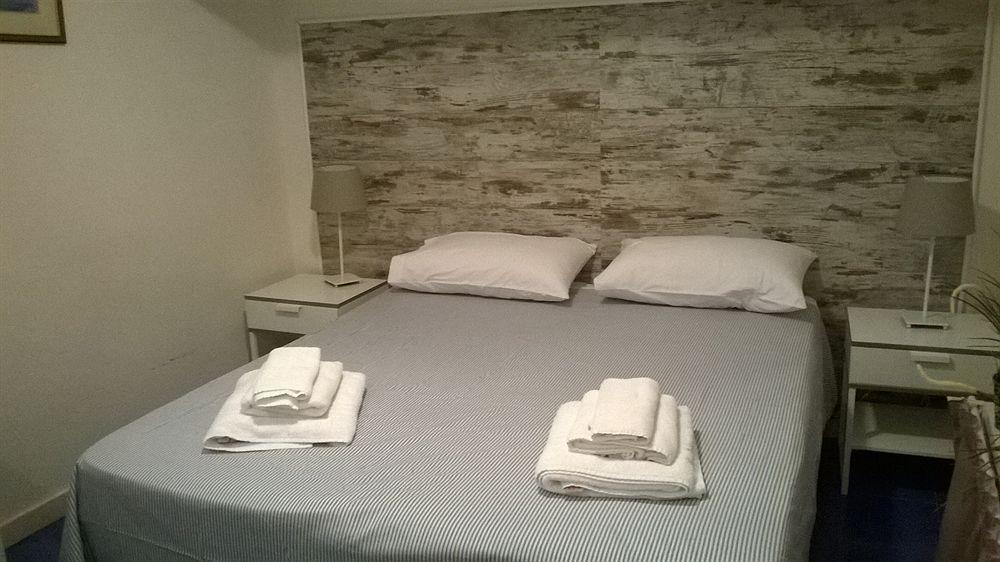 Palazzo Magnocavallo B&B Наполи Екстериор снимка