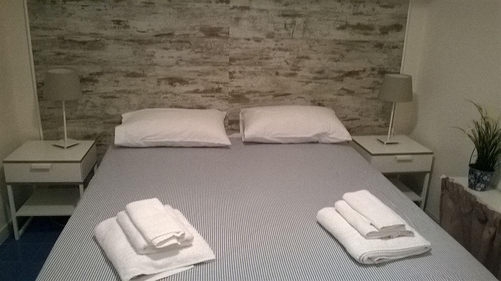 Palazzo Magnocavallo B&B Наполи Екстериор снимка