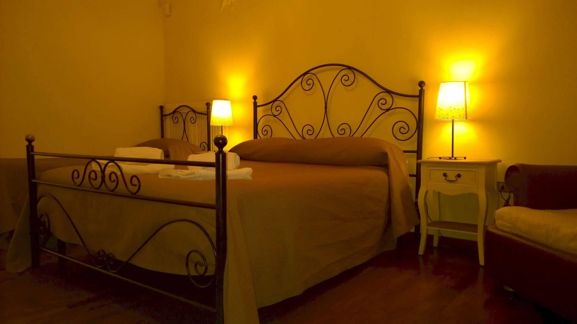 Palazzo Magnocavallo B&B Наполи Екстериор снимка