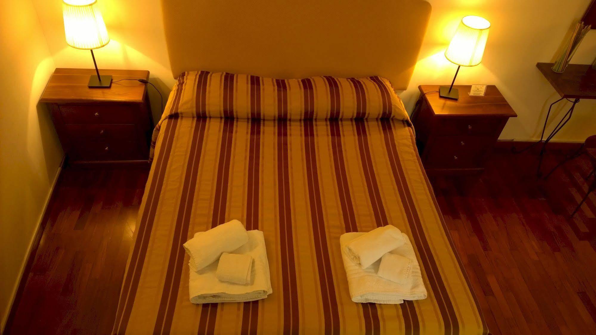 Palazzo Magnocavallo B&B Наполи Екстериор снимка